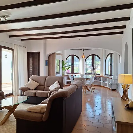 Beautiful Near The Sea And Golf Course *
